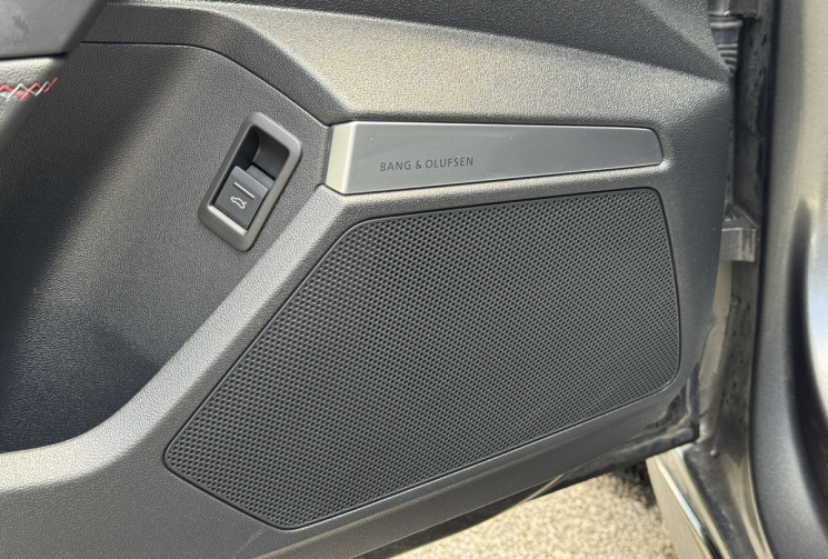 Audi S3 SPORTBACK 8Y 2.0 TFSi Quattro 310 DSG7 / Toit Ouvrant / Matrix / Carplay / B&O / Tete Haute