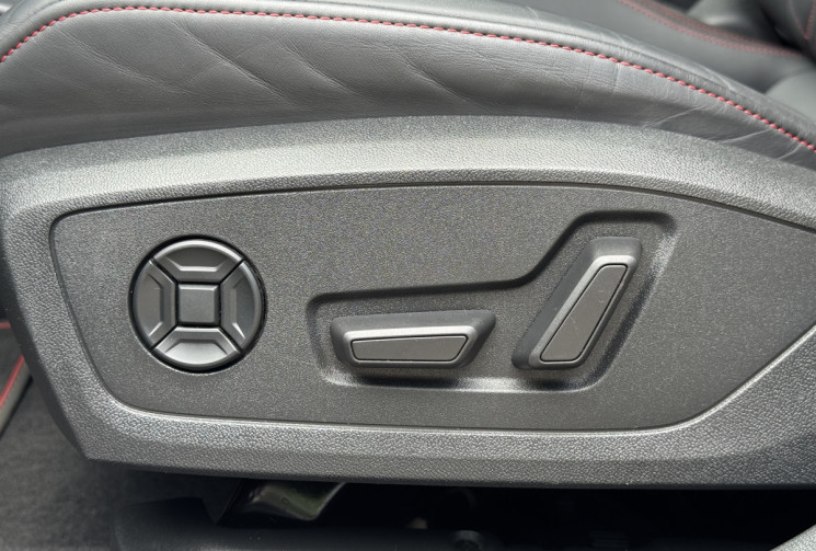 Audi S3 SPORTBACK 8Y 2.0 TFSi Quattro 310 DSG7 / Toit Ouvrant / Matrix / Carplay / B&O / Tete Haute