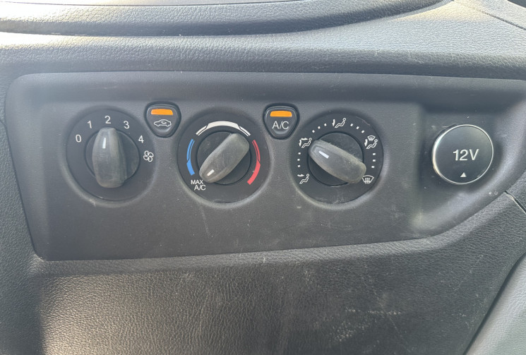 Ford Transit 130 Benne / TVA RECUPERABLE 19 991 euros HT / Régulateur / Climatisation