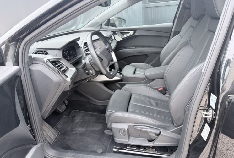 Audi Q4 50 e-TRON 299 Quattro Design Luxe 82kWh * 1ère main / En stock 