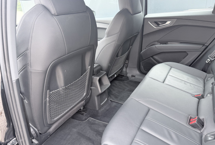 Audi Q4 50 e-TRON 299 Quattro Design Luxe 82kWh * 1ère main / En stock 