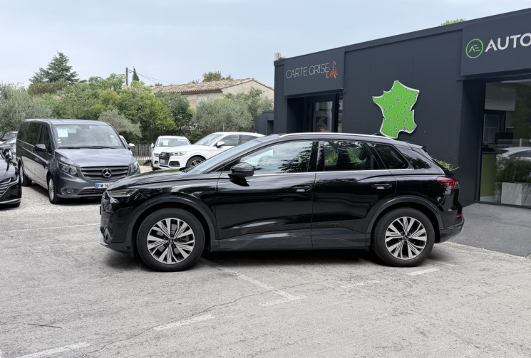 Audi Q4 50 e-TRON 299 Quattro Design Luxe 82kWh * 1ère main / En stock 