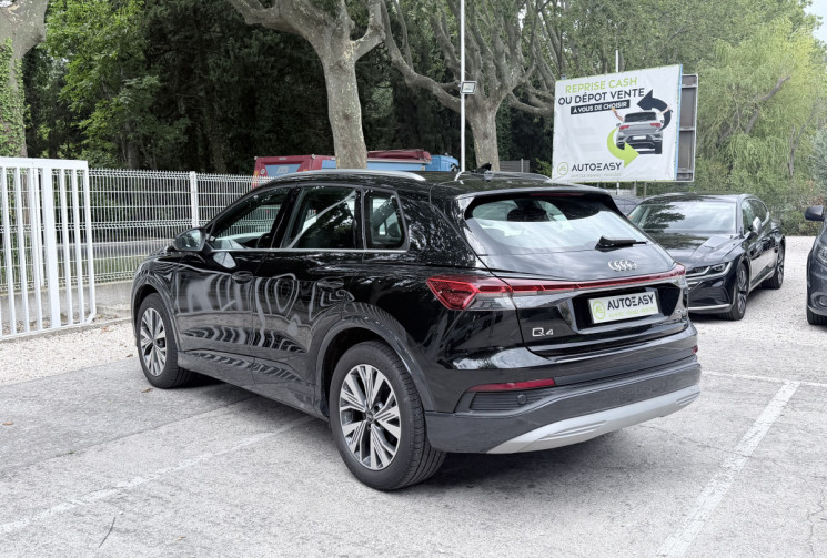 Audi Q4 50 e-TRON 299 Quattro Design Luxe 82kWh * 1ère main / En stock 