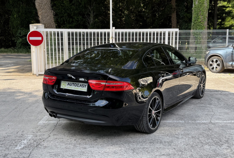 Jaguar XE 2.0 D 180 R-Sport BVA / Toit Ouvrant / Sièges Chauffants / Keyless 