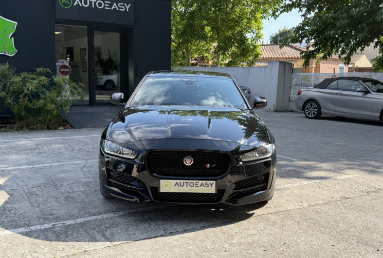 Jaguar XE 2.0 D 180 R-Sport BVA / Toit Ouvrant / Sièges Chauffants / Keyless 