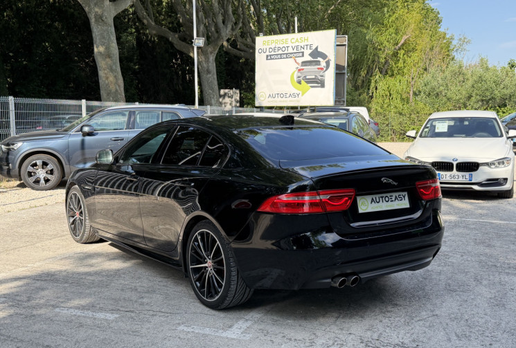 Jaguar XE 2.0 D 180 R-Sport BVA / Toit Ouvrant / Sièges Chauffants / Keyless 