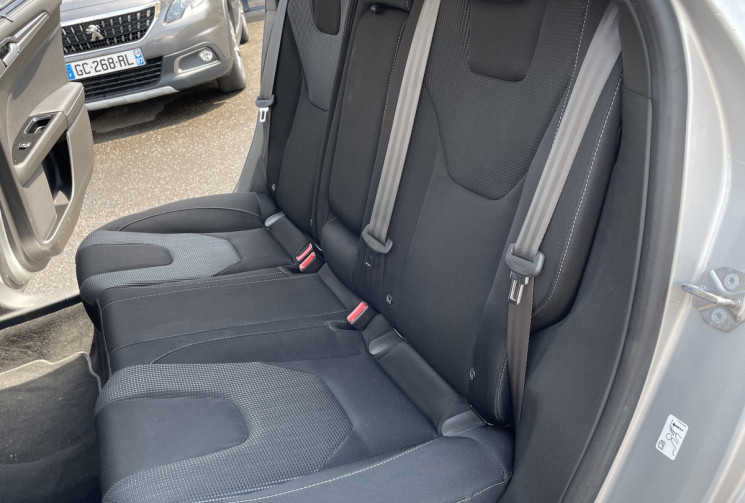 Ford MONDEO Ph 2  2.0 EcoBlue 150CV Boite auto TITANIUM 