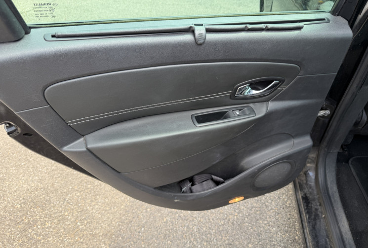 Renault Scénic 1.5 Dci / Energy 110ch / Dynamique / COURROIE DE DISTRIBUTION OK / TOIT OUVRANT