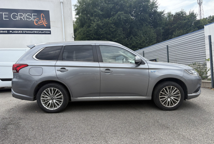 Mitsubishi OUTLANDER 2.4 MIVEC 224 Plug in Hybrid 4WD 224 CV BUSINESS