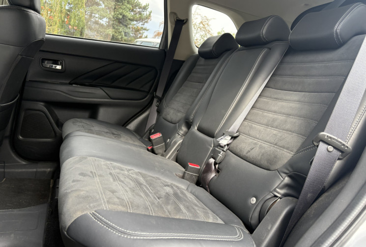 Mitsubishi OUTLANDER 2.4 MIVEC 224 Plug in Hybrid 4WD 224 CV BUSINESS