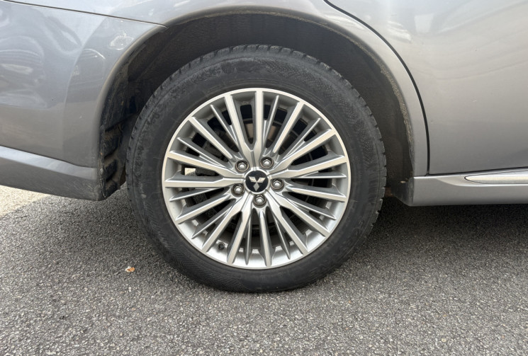 Mitsubishi OUTLANDER 2.4 MIVEC 224 Plug in Hybrid 4WD 224 CV BUSINESS