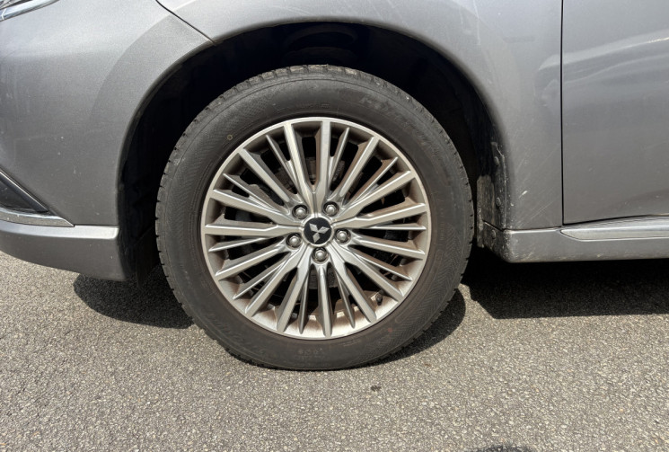 Mitsubishi OUTLANDER 2.4 MIVEC 224 Plug in Hybrid 4WD 224 CV BUSINESS
