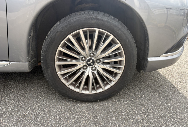 Mitsubishi OUTLANDER 2.4 MIVEC 224 Plug in Hybrid 4WD 224 CV BUSINESS