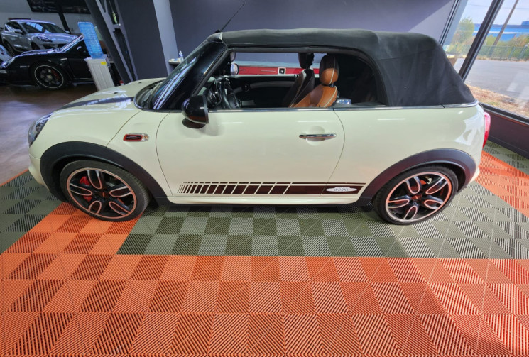 Mini Mini 3 CABRIOLET JCW 2.0 I 231 JOHN COOPER WORKS  / TRES BON ETAT 