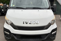 Iveco Daily 35S14 140cv 9m2 L2H1 3T5 / 190000km/ 2017 / Clim auto / Caméra / Attelage 