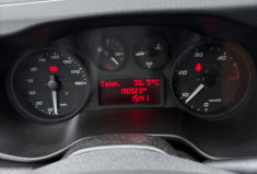 Iveco Daily 35S14 140cv 9m2 L2H1 3T5 / 190000km/ 2017 / Clim auto / Caméra / Attelage 