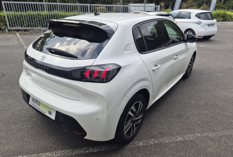 Peugeot 208 1.2 100ch Allure Pack EAT8 / Cockpit 3D / Kit de distribution récent 