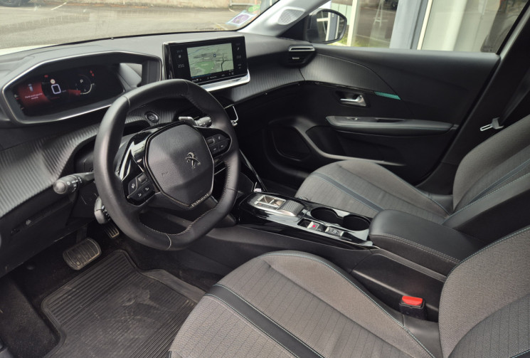 Peugeot 208 1.2 100ch Allure Pack EAT8 / Cockpit 3D / Kit de distribution récent 