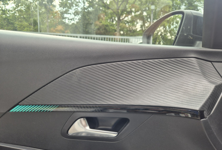 Peugeot 208 1.2 100ch Allure Pack EAT8 / Cockpit 3D / Kit de distribution récent 