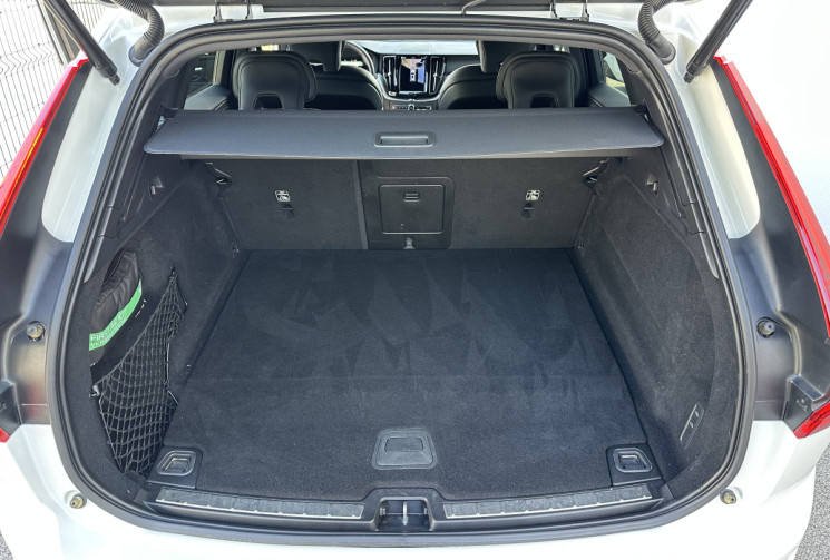 Volvo XC60 II Phase 2 T6 RECHARGE 2.0 Ti 341 CV HYBRIDE AWD GEARTRONIC8 R-DESIGN