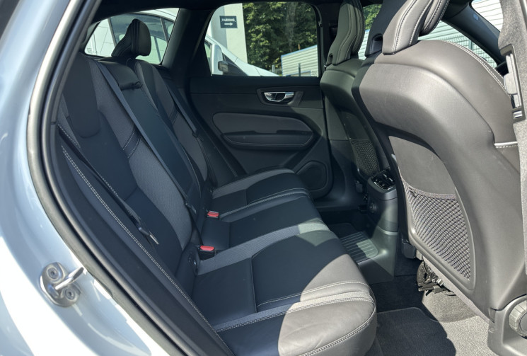 Volvo XC60 II Phase 2 T6 RECHARGE 2.0 Ti 341 CV HYBRIDE AWD GEARTRONIC8 R-DESIGN