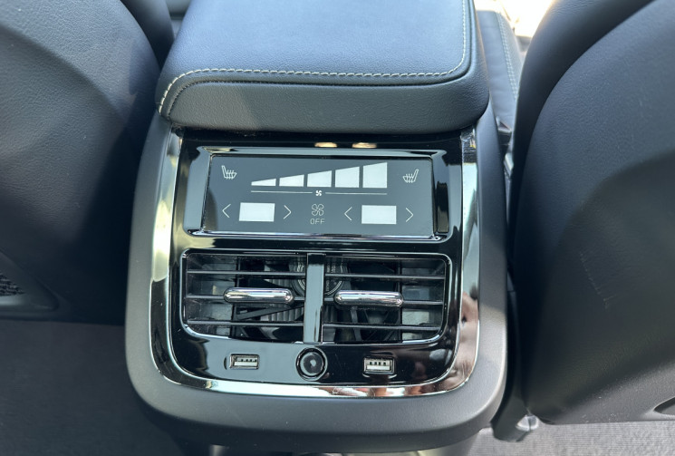 Volvo XC60 II Phase 2 T6 RECHARGE 2.0 Ti 341 CV HYBRIDE AWD GEARTRONIC8 R-DESIGN