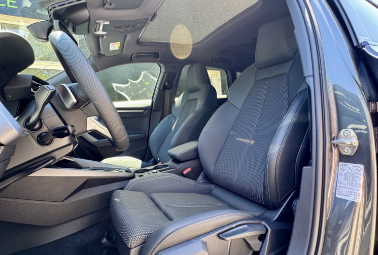 Audi A3 SPORTBACK S-Line 35 TFSi 150 S-Tronic / NEUVE / Toit ouvrant / Sonos / 360° / Garantie 12/27