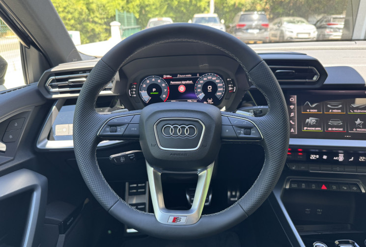 Audi A3 SPORTBACK S-Line 35 TFSi 150 S-Tronic / NEUVE / Toit ouvrant / Sonos / 360° / Garantie 12/27