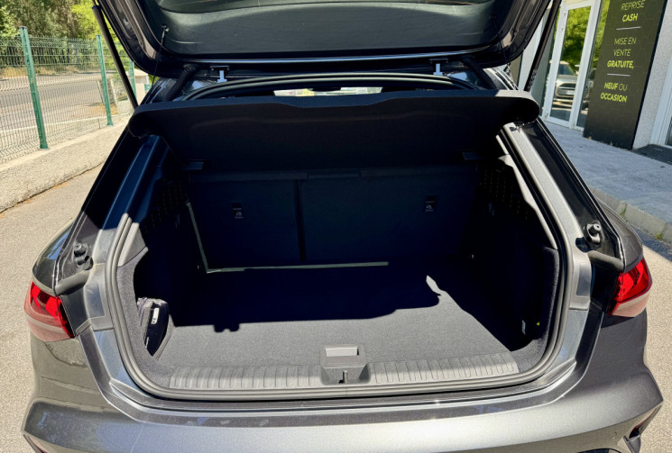 Audi A3 SPORTBACK S-Line 35 TFSi 150 S-Tronic / NEUVE / Toit ouvrant / Sonos / 360° / Garantie 12/27