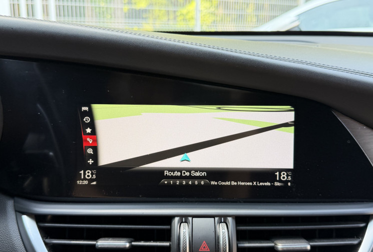 Alfa Romeo Giulia 2.2 JTD 180 Lusso AT8 / Distribution OK / Harman Kardon / Sièges Chauffants