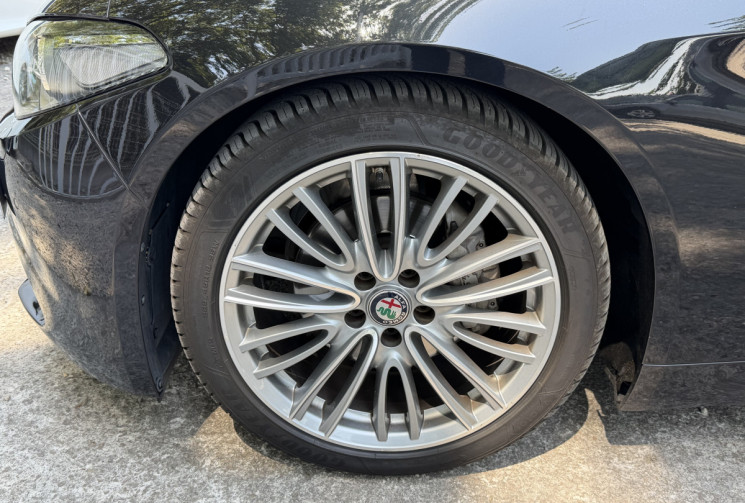 Alfa Romeo Giulia 2.2 JTD 180 Lusso AT8 / Distribution OK / Harman Kardon / Sièges Chauffants