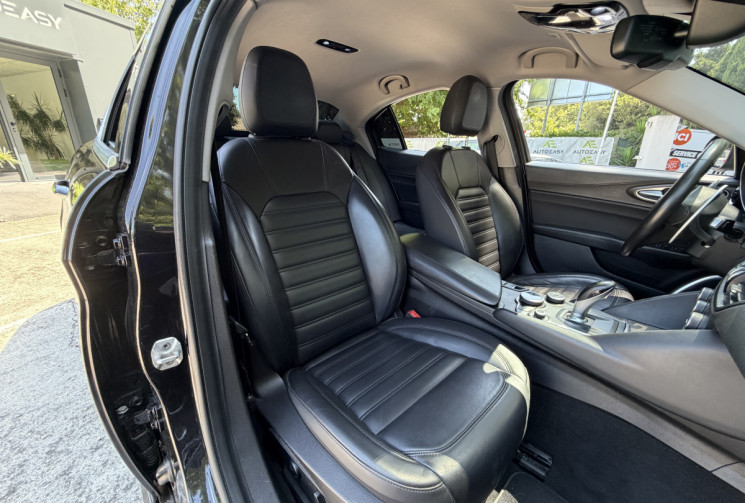 Alfa Romeo Giulia 2.2 JTD 180 Lusso AT8 / Distribution OK / Harman Kardon / Sièges Chauffants
