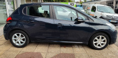 Peugeot 208 1.2 82 cv ALLURE / Sièges chauffants 