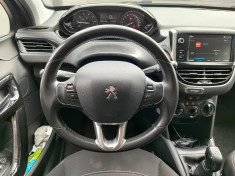 Peugeot 208 1.2 82 cv ALLURE / Sièges chauffants 