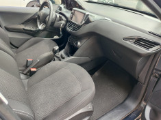 Peugeot 208 1.2 82 cv ALLURE / Sièges chauffants 