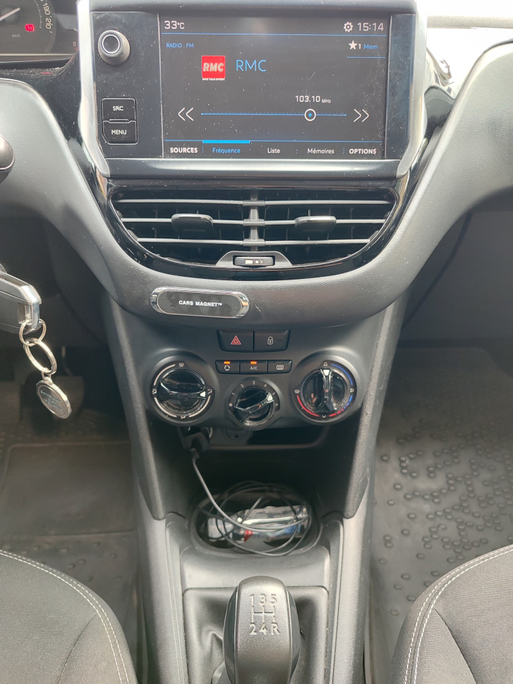 Peugeot 208 1.2 82 cv ALLURE / Sièges chauffants 