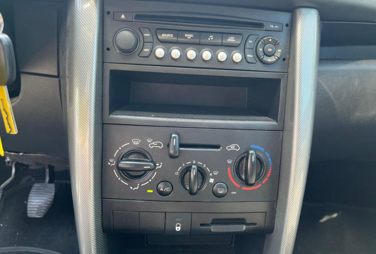 Peugeot 207 1.4i 90 ch Premium 5 portes