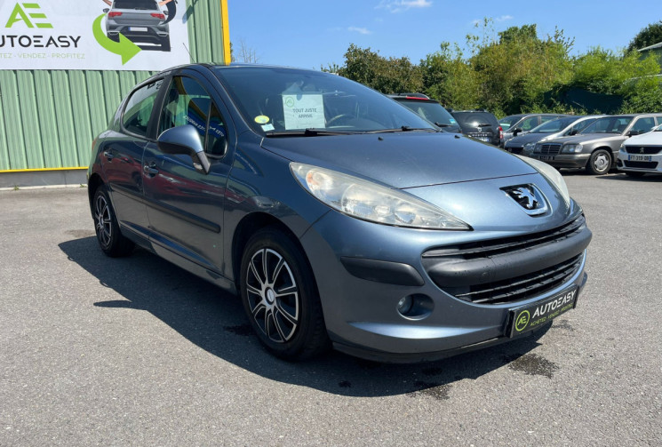 Peugeot 207 1.4i 90 ch Premium 5 portes