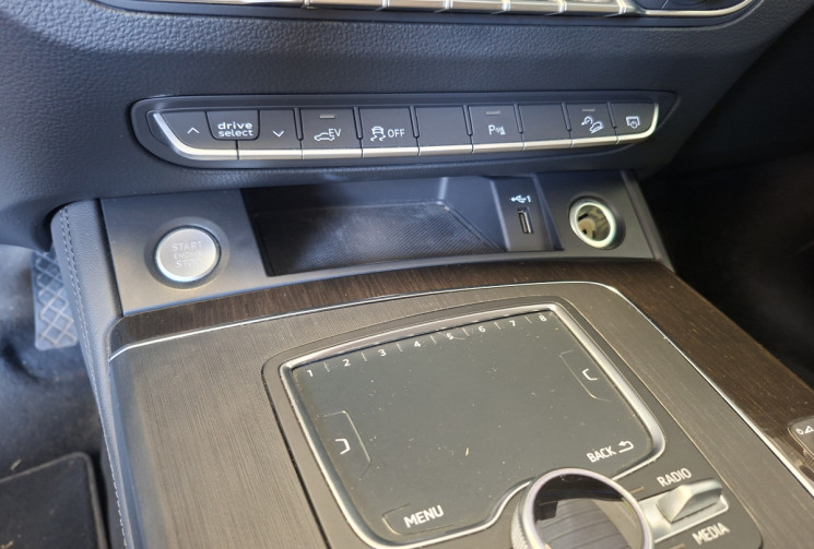 Audi Q5 50 TFSI E 299 2.0 QUATTRO AVUS / CARNET ENTRETIEN ELECTRONIQUE COMPLET/ ENTRETIEN A JOUR