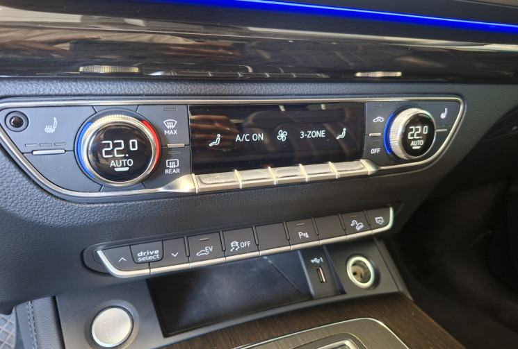 Audi Q5 50 TFSI E 299 2.0 QUATTRO AVUS / CARNET ENTRETIEN ELECTRONIQUE COMPLET/ ENTRETIEN A JOUR