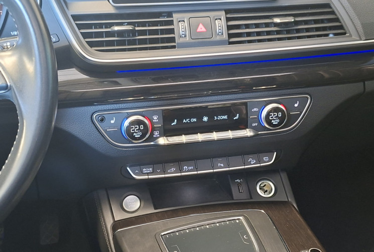 Audi Q5 50 TFSI E 299 2.0 QUATTRO AVUS / CARNET ENTRETIEN ELECTRONIQUE COMPLET/ ENTRETIEN A JOUR