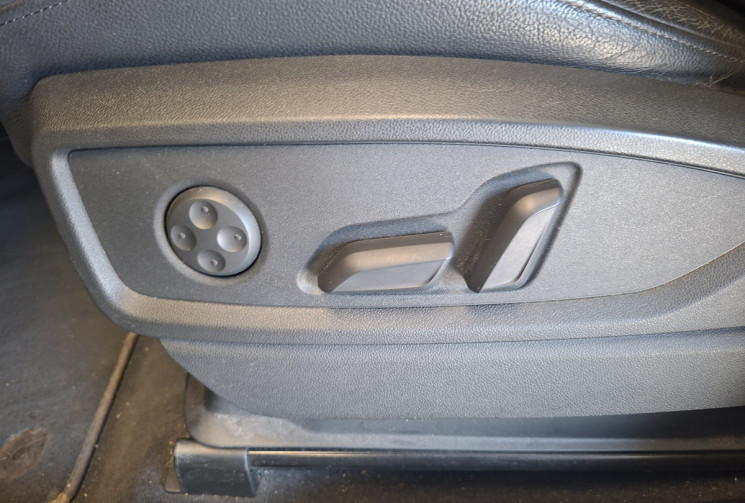 Audi Q5 50 TFSI E 299 2.0 QUATTRO AVUS / CARNET ENTRETIEN ELECTRONIQUE COMPLET/ ENTRETIEN A JOUR