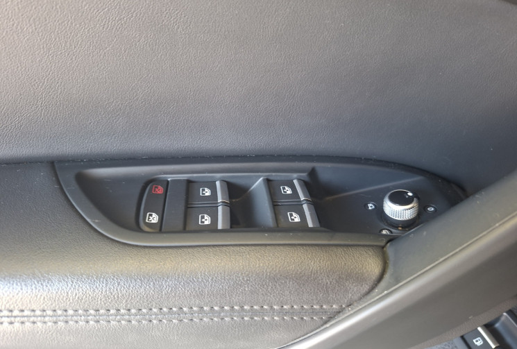 Audi Q5 50 TFSI E 299 2.0 QUATTRO AVUS / CARNET ENTRETIEN ELECTRONIQUE COMPLET/ ENTRETIEN A JOUR