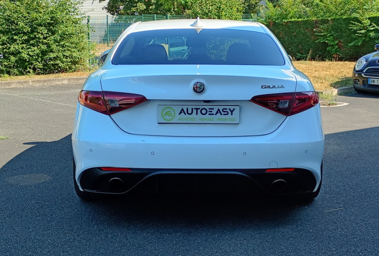 Alfa Romeo Giulia 2,0 MultiAir 200ch SPORT EDITION *Entretien complet avec factures