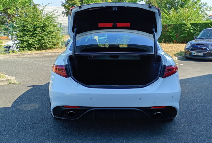 Alfa Romeo Giulia 2,0 MultiAir 200ch SPORT EDITION *Entretien complet avec factures