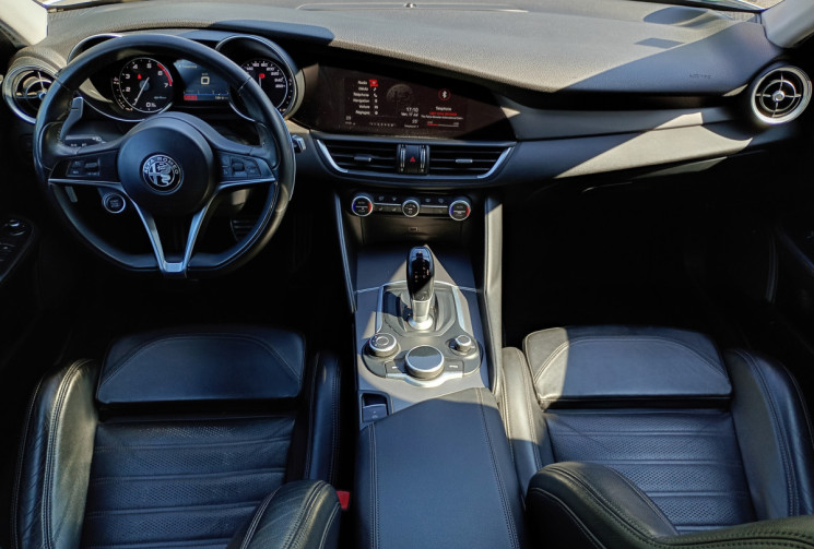 Alfa Romeo Giulia 2,0 MultiAir 200ch SPORT EDITION *Entretien complet avec factures