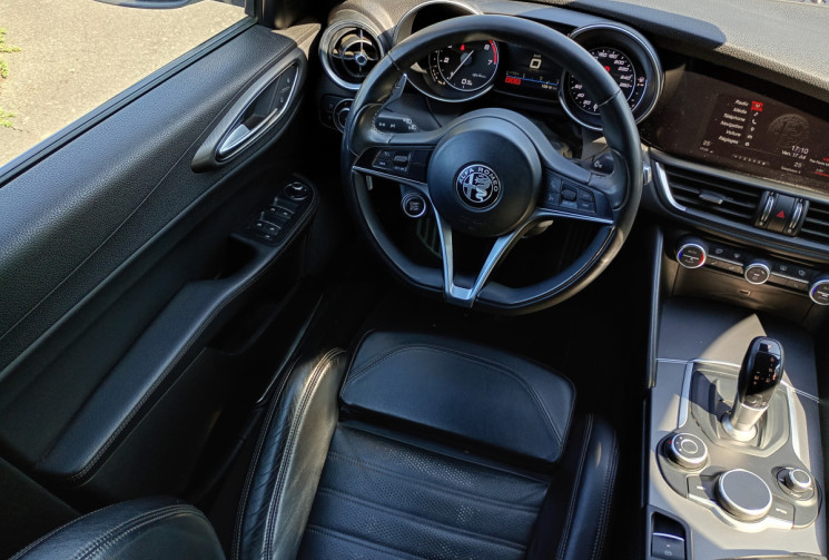 Alfa Romeo Giulia 2,0 MultiAir 200ch SPORT EDITION *Entretien complet avec factures