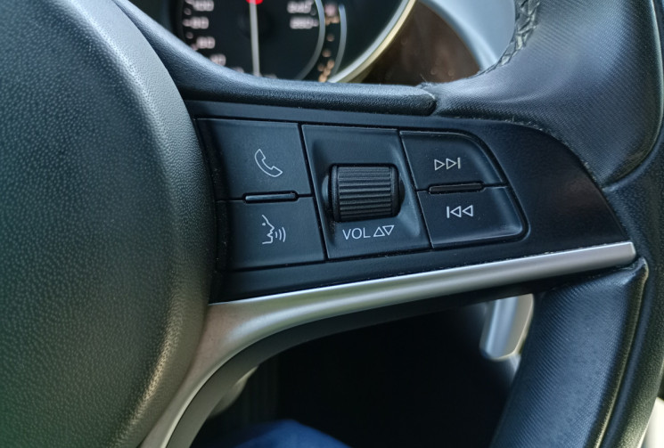 Alfa Romeo Giulia 2,0 MultiAir 200ch SPORT EDITION *Entretien complet avec factures