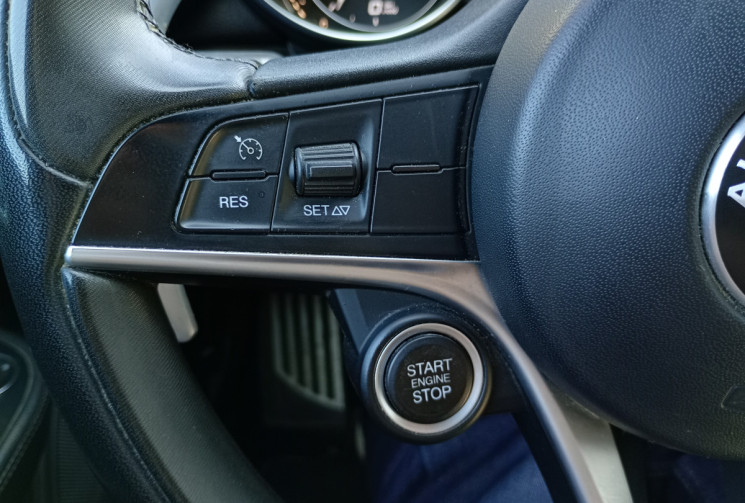 Alfa Romeo Giulia 2,0 MultiAir 200ch SPORT EDITION *Entretien complet avec factures