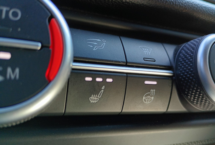 Alfa Romeo Giulia 2,0 MultiAir 200ch SPORT EDITION *Entretien complet avec factures